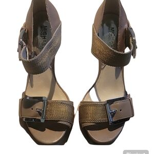 Michael kors brown sandal size 8